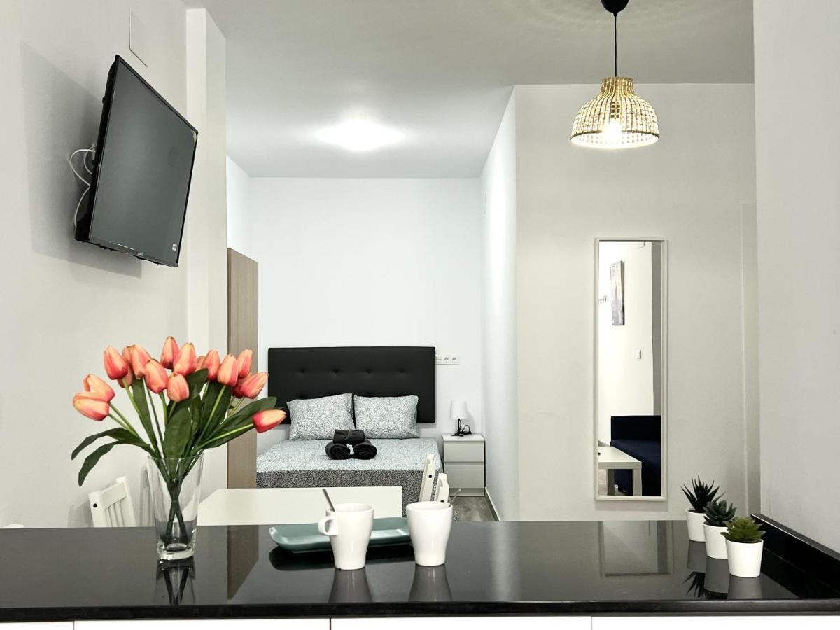 Los Tilos Suites-Vialia Málaga Extérieur photo